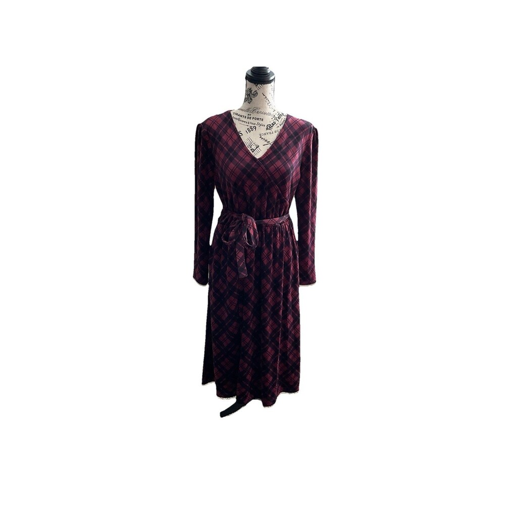 D & Co Velour Holiday Dress Size MP Red Vneck Cozy Luxe Soft Romantic Glam